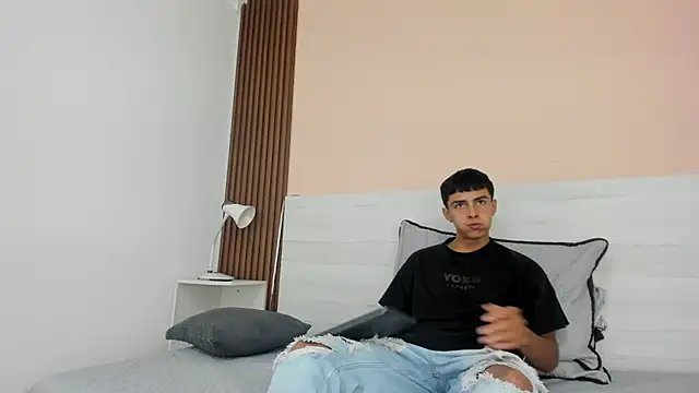 Bruno fox online show from July 2026 07:04:01 PM