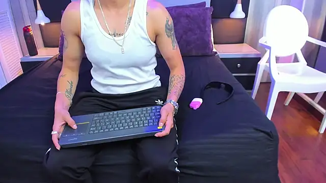 Pixelriott online show from June 2026 08:10:02 PM