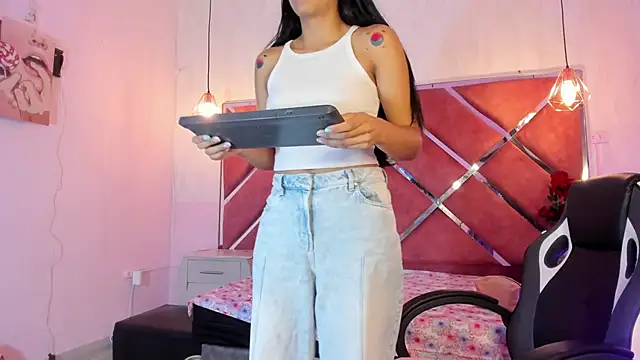 Carla Alvez online show from June 2026 01:54:02 PM