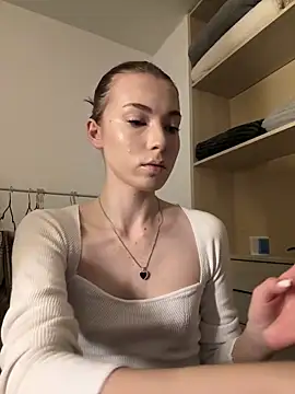 AlisaRussel online show from June 2026 04:31:01 PM