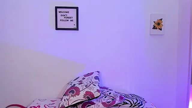 LauraToro  online show from July 2026 03:57:02 AM