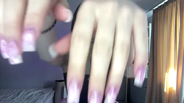 amelialiana online show from June 2026 01:42:02 PM