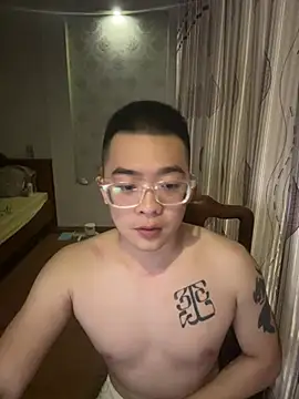 iamtobias online show from June 2026 07:45:01 PM