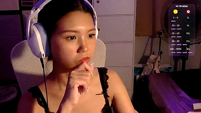 urgrl portia online show from June 2026 12:09:02 PM