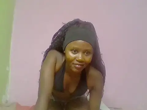 Snapshot of cute_bee chatting on June 2026 08:08:01 PM cute bee online show from June 2026 08:08:01 PM