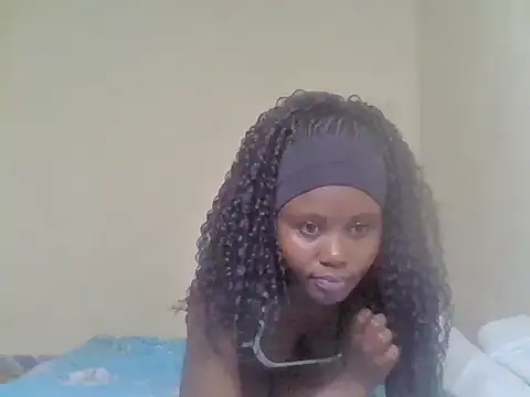 Snapshot of cute_bee chatting on July 2026 10:45:01 PM cute bee online show from July 2026 10:45:01 PM