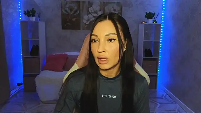 NikoleMills online show from July 2026 06:49:02 AM