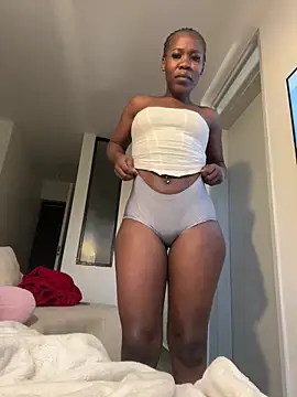 Sweet-Sandrah online show from June 2026 03:25:01 PM