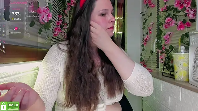 Snapshot of VelvetAlisa chatting on June 2026 09:21:02 PM VelvetAlisa online show from June 2026 09:21:02 PM