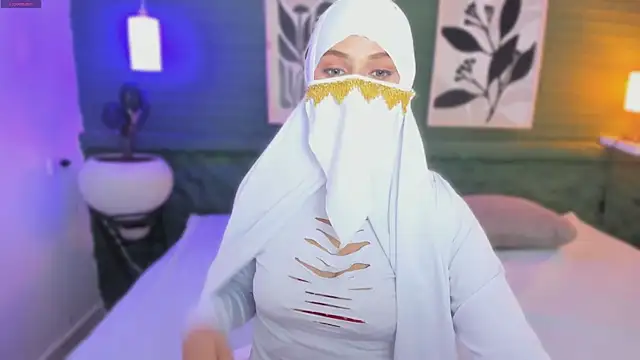 aisha k online show from July 2026 11:32:01 PM
