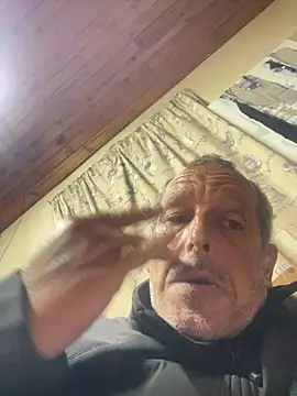 GeldenKuy online show from June 2026 05:02:02 PM