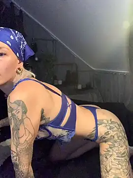 IvyReigns online show from July 2026 10:04:01 PM