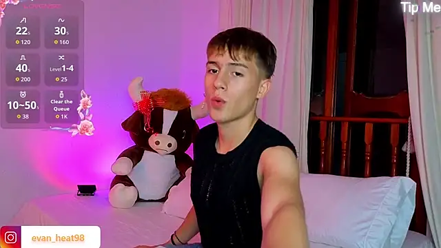 Evaan Hot online show from June 2026 01:03:01 AM