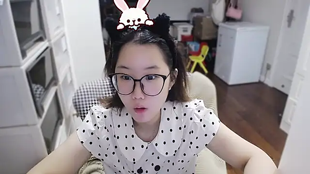 Snapshot of xiaoxiong-99 chatting on June 2026 12:03:02 PM xiaoxiong-99 online show from June 2026 12:03:02 PM