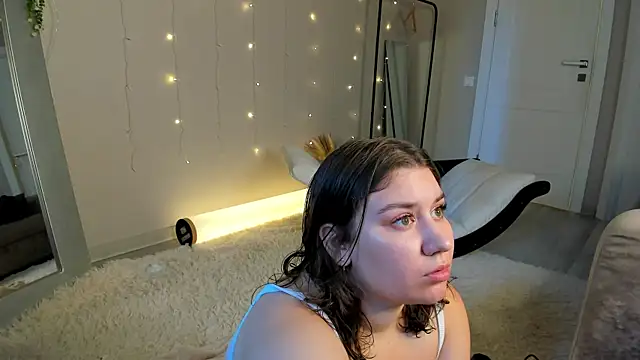 Velvet Kisss online show from July 2026 02:10:01 AM