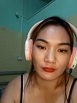 Snapshot of Voiva11 chatting on July 2026 01:39:02 PM Voiva11 online show from July 2026 01:39:02 PM