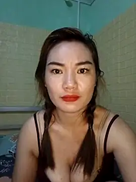 Snapshot of Voiva11 chatting on July 2026 11:12:02 PM Voiva11 online show from July 2026 11:12:02 PM