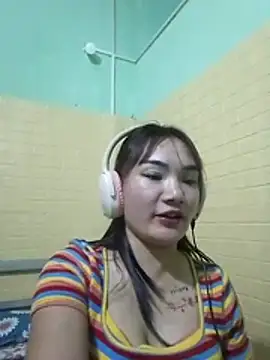 Snapshot of Voiva11 chatting on July 2026 02:51:01 AM Voiva11 online show from July 2026 02:51:01 AM