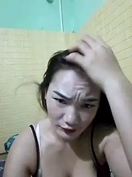 Snapshot of Voiva11 chatting on July 2026 01:15:02 AM Voiva11 online show from July 2026 01:15:02 AM