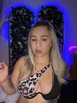 Snapshot of xLexi chatting on June 2026 08:49:02 AM xLexi online show from June 2026 08:49:02 AM