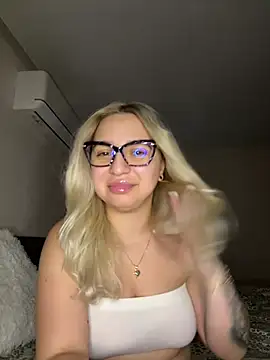 Snapshot of xLexi chatting on July 2026 04:13:01 PM xLexi online show from July 2026 04:13:01 PM