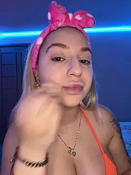 Snapshot of xLexi chatting on July 2026 01:51:02 PM xLexi online show from July 2026 01:51:02 PM