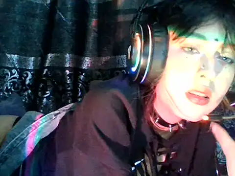 kittenpasive30 online show from June 2026 04:20:02 PM