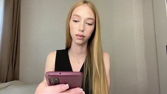 TraceyHowey online show from July 2026 12:48:02 PM