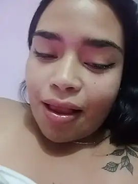 Violett Cinnamon online show from July 2026 02:22:01 AM