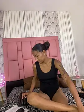 emelysweett online show from June 2026 12:04:02 PM