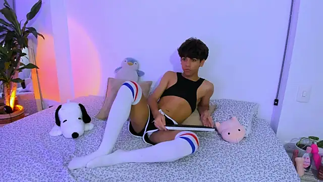 Samy Twink online show from June 2026 02:42:02 AM