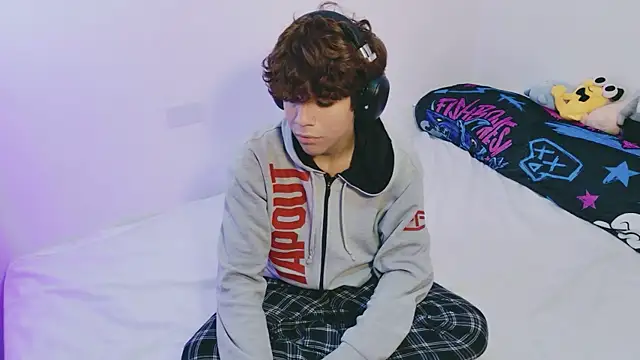 Samy Twink online show from July 2026 03:37:02 AM