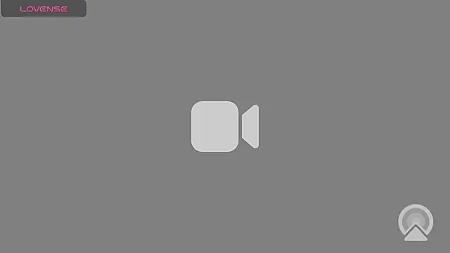 Snapshot of EmilyLuxx chatting on July 2026 01:27:01 AM EmilyLuxx online show from July 2026 01:27:01 AM