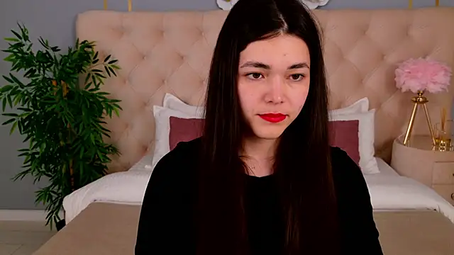 Snapshot of MaddieMeyer chatting on June 2026 04:25:02 AM MaddieMeyer online show from June 2026 04:25:02 AM