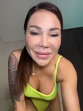 Golden  PollyX online show from June 2026 05:20:02 AM