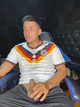 Dann 007 online show from July 2026 03:23:02 PM