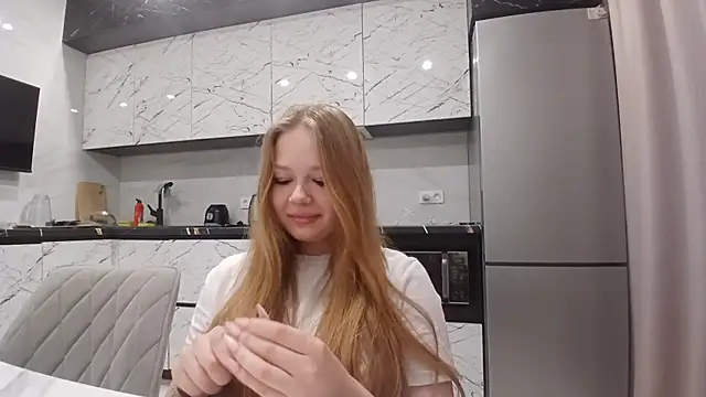 KarinaBestie online show from June 2026 03:14:02 PM