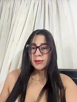 Snapshot of Lunna_Elisa chatting on August 2026 03:08:02 AM Lunna Elisa online show from August 2026 03:08:02 AM