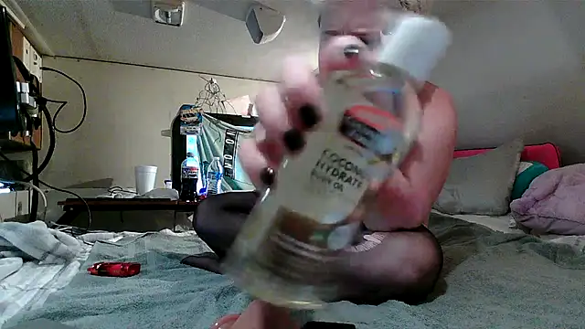 lillyannn321 online show from June 2026 05:48:02 PM