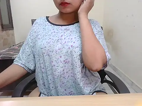Snapshot of Bold-Divya1 chatting on July 2026 07:51:01 PM Bold-Divya1 online show from July 2026 07:51:01 PM