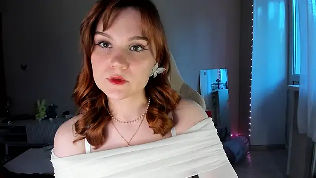 Snapshot of amelia_braun chatting on June 2026 01:06:02 AM amelia braun online show from June 2026 01:06:02 AM