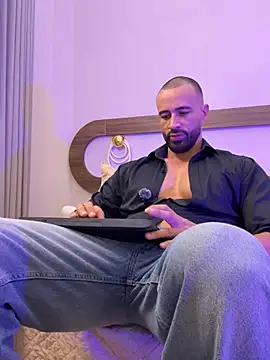 Mateo Ospina  online show from July 2026 07:06:02 PM