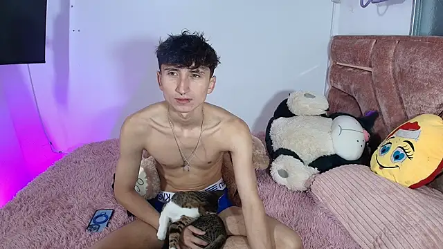 Snapshot of Alejo_cb chatting on July 2026 05:04:02 PM Alejo cb online show from July 2026 05:04:02 PM
