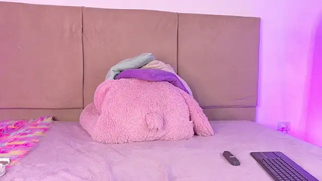KimCooper  online show from July 2026 10:22:02 AM