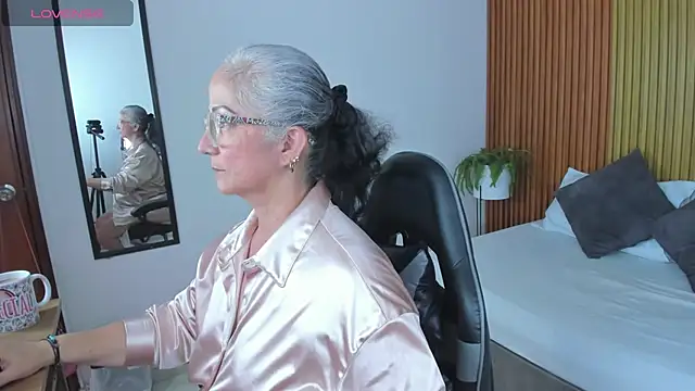 catalina villan online show from June 2026 06:45:01 PM