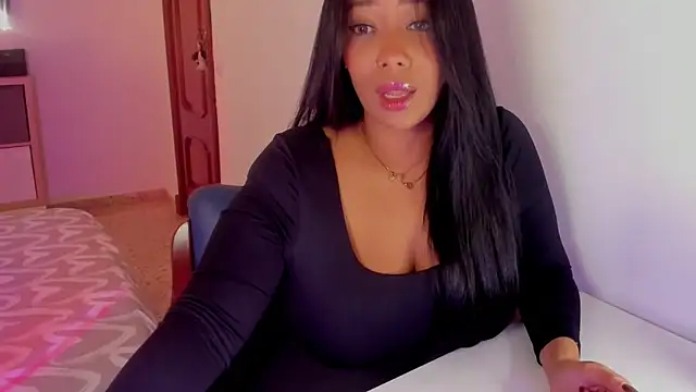 Snapshot of NicolePasqualott chatting on December 2025 09:42:01 PM NicolePasqualott online show from December 2025 09:42:01 PM