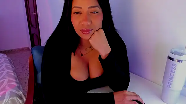 Snapshot of NicolePasqualott chatting on December 2025 10:39:01 PM NicolePasqualott online show from December 2025 10:39:01 PM