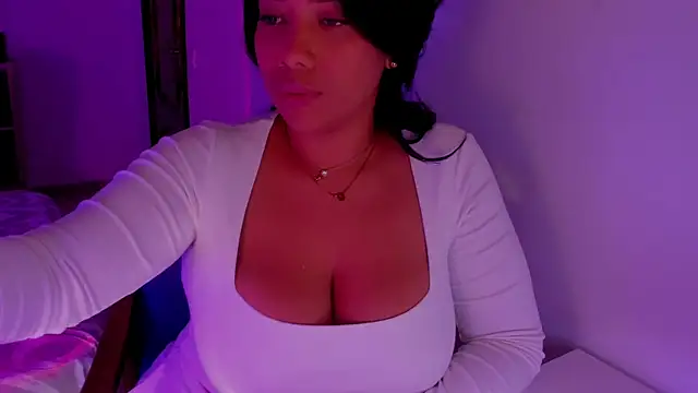 Snapshot of NicolePasqualott chatting on February 2026 10:08:02 PM NicolePasqualott online show from February 2026 10:08:02 PM