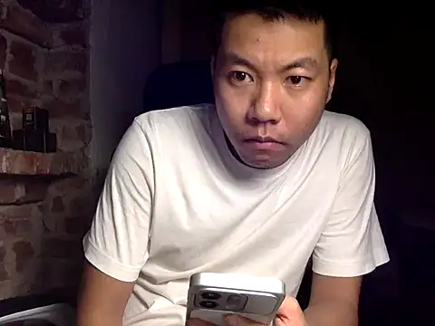 boyasiannnn online show from July 2026 10:39:01 AM