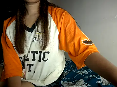 hotyy nayra online show from July 2026 06:47:02 PM
